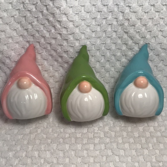 Ceramic Spring Gnome Set of 3 - Picture 5 of 14